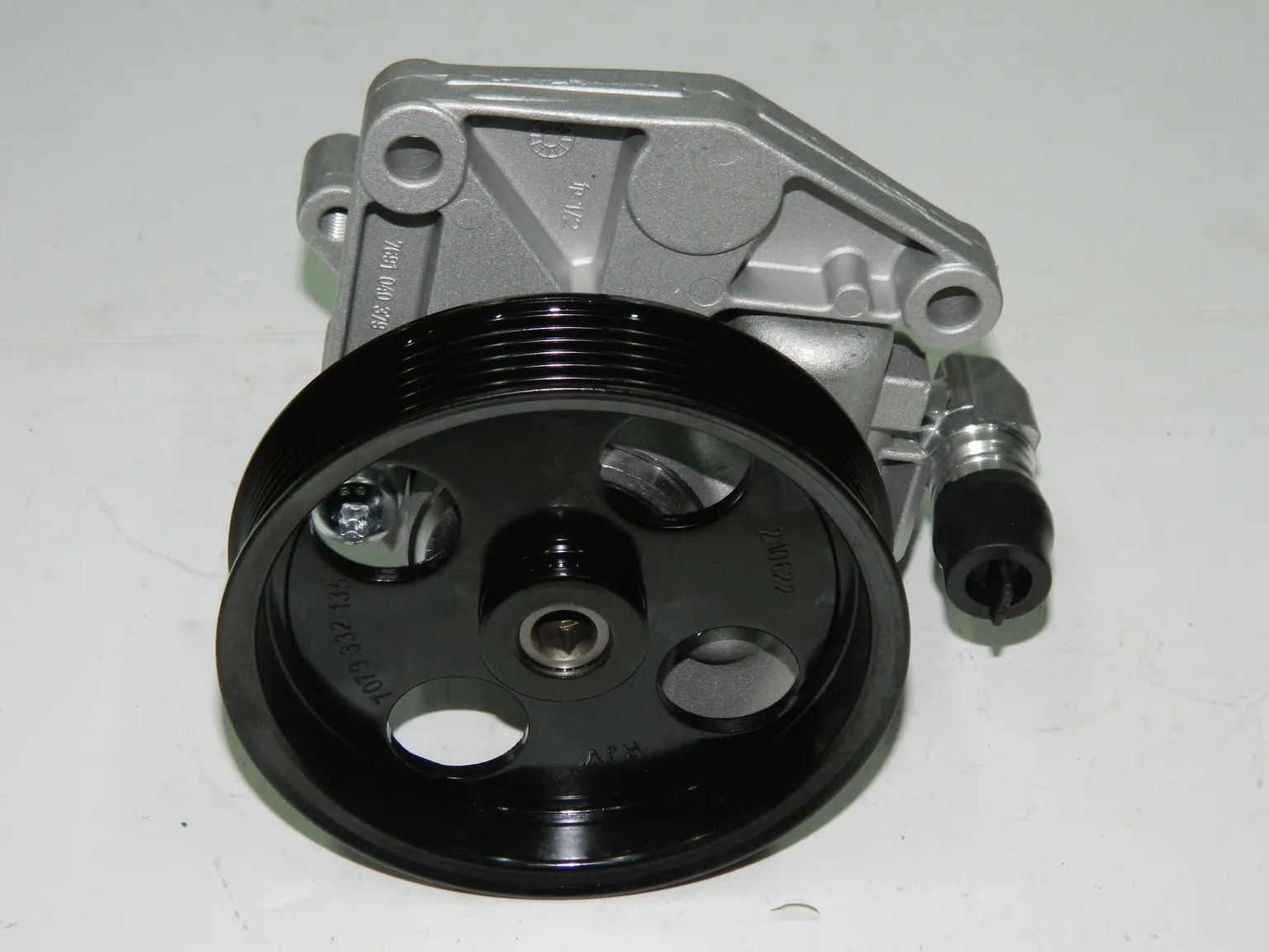 Насос ГУР GENERAL PARTS A0064664501 MERCEDES-BENZ E-CLASS W212, S212