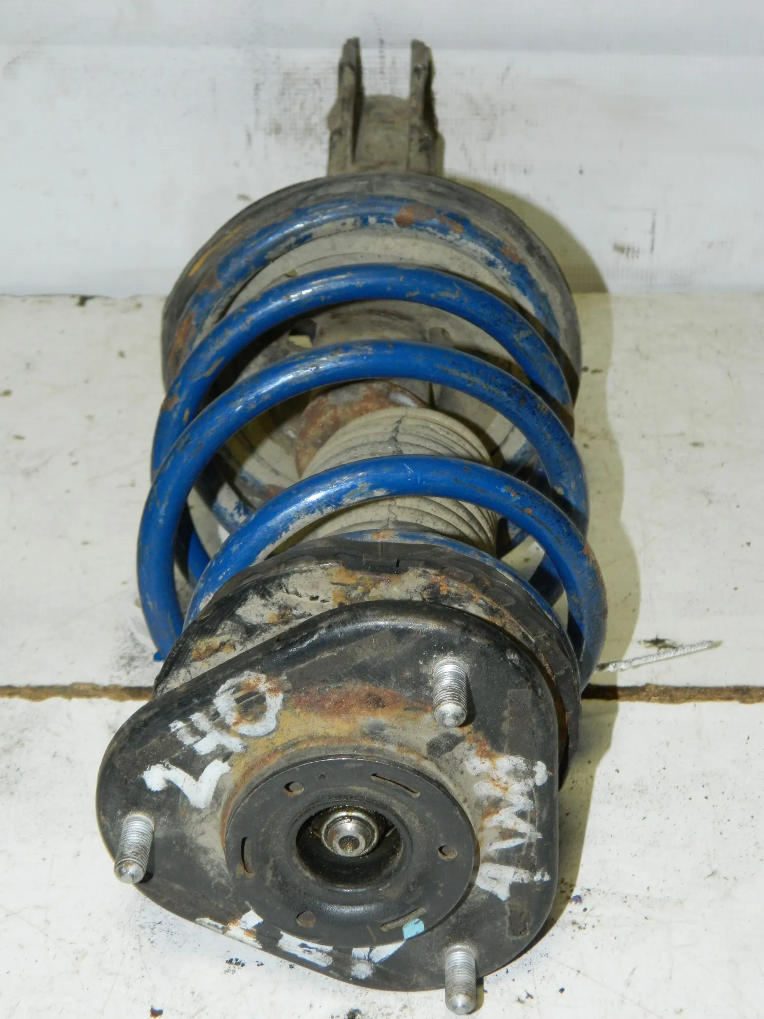 Стойка подвески TOYOTA PREMIO AZT240 Перед Лев (Контрактный) 45992918