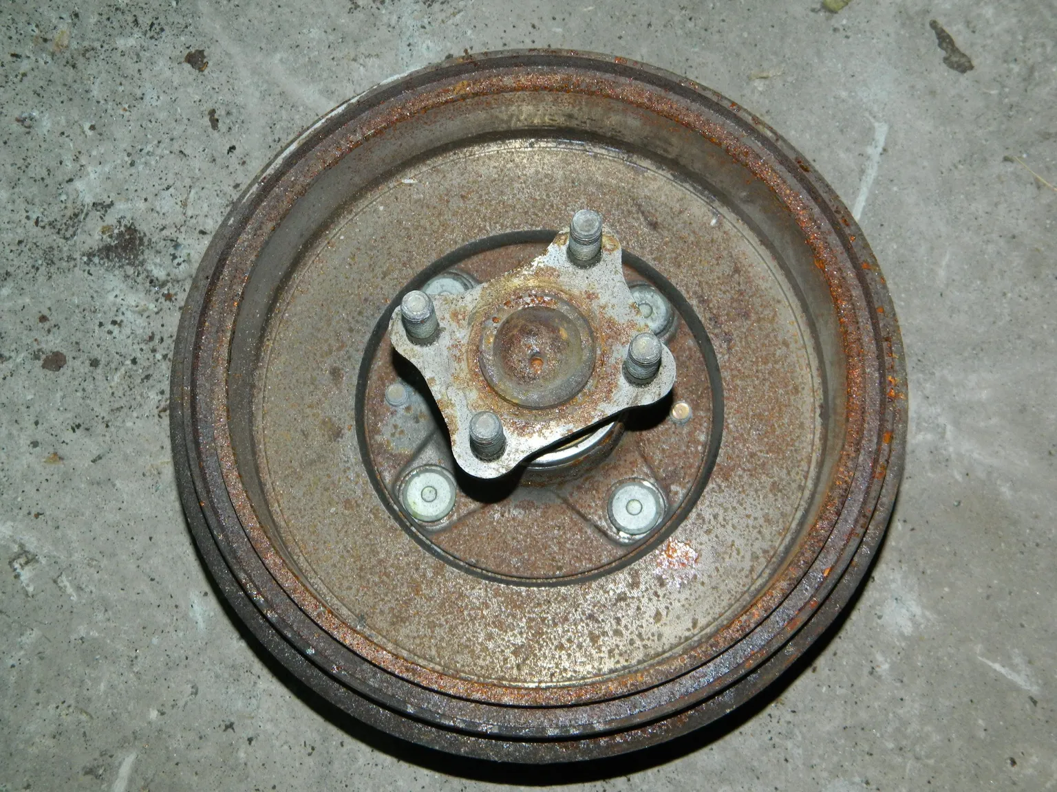 Ступица MAZDA DEMIO DW3W Зад (Контрактный) 79586927