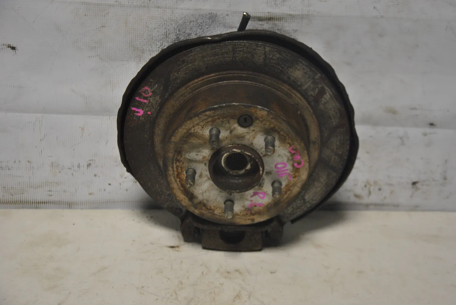 Ступица NISSAN DUALIS J10 Зад Лев (Контрактный) 40940775