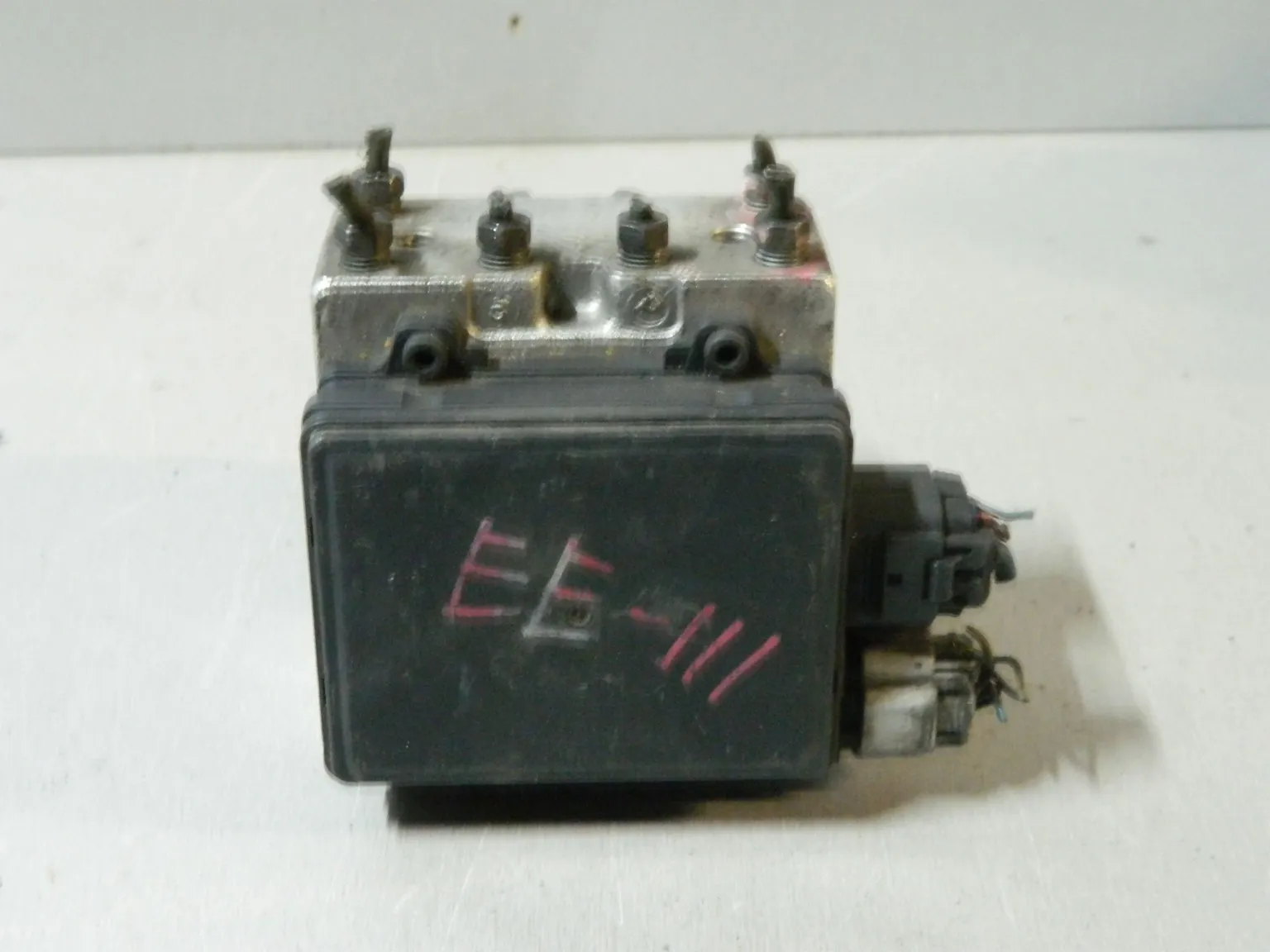 Блок ABS TOYOTA COROLLA EE111 (Контрактный) 81532950