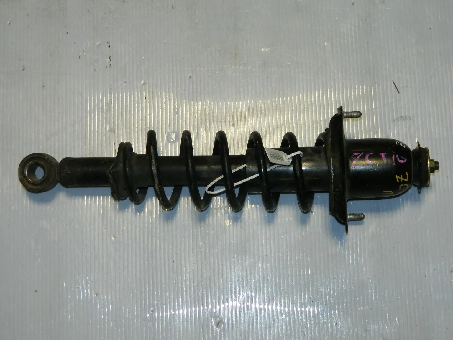 Стойка подвески TOYOTA OPA ZCT10 Зад Лев (Контрактный)