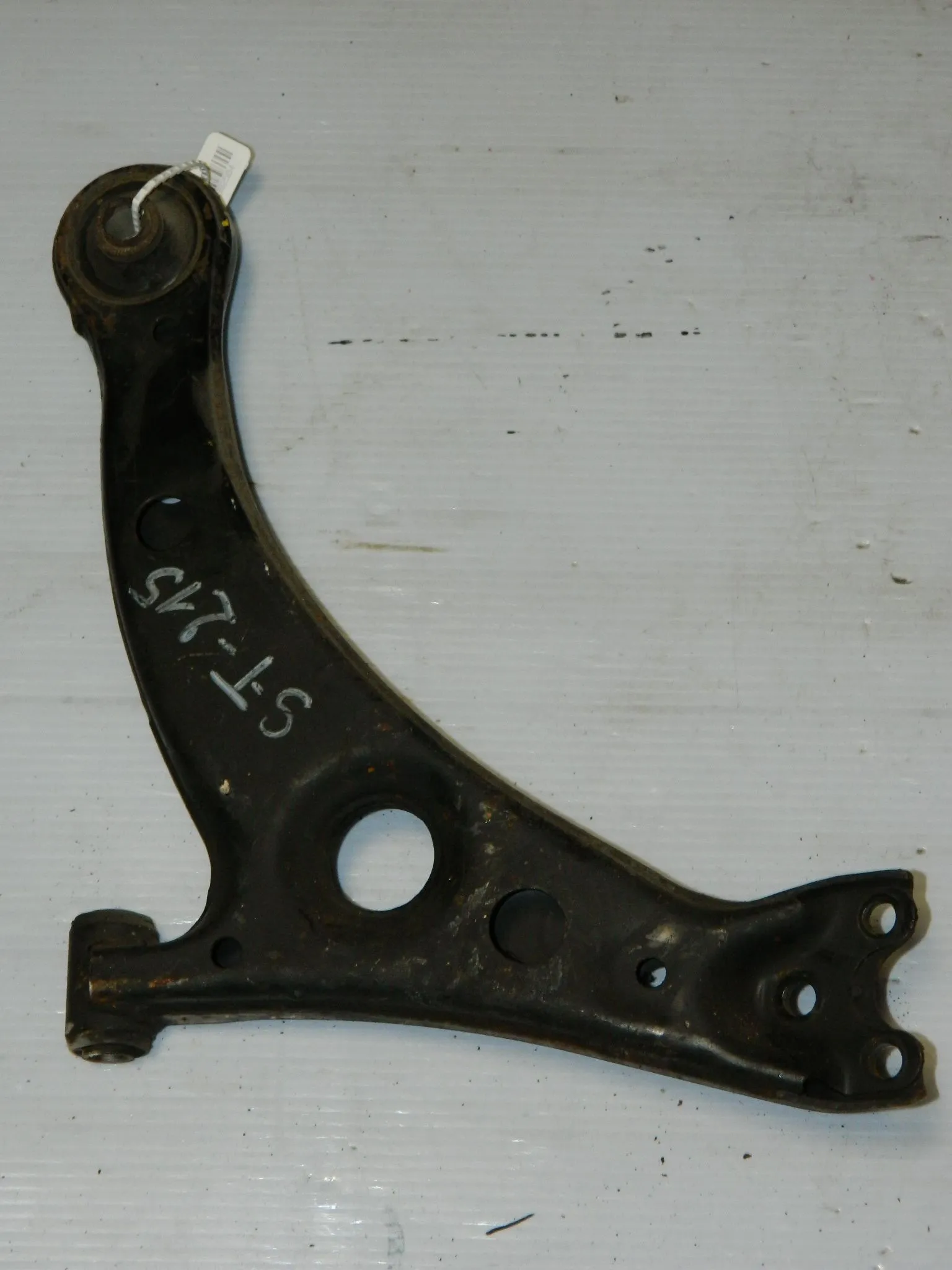 Рычаг подвески TOYOTA CALDINA ST215 Перед Прав (Контрактный) 45992584