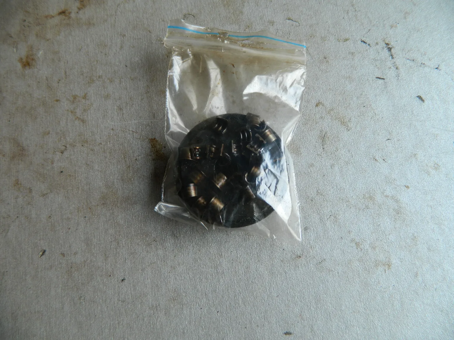 Сухарь клапана двигателя OPEL ASTRA GTC A16XER (Б/У) 90529533