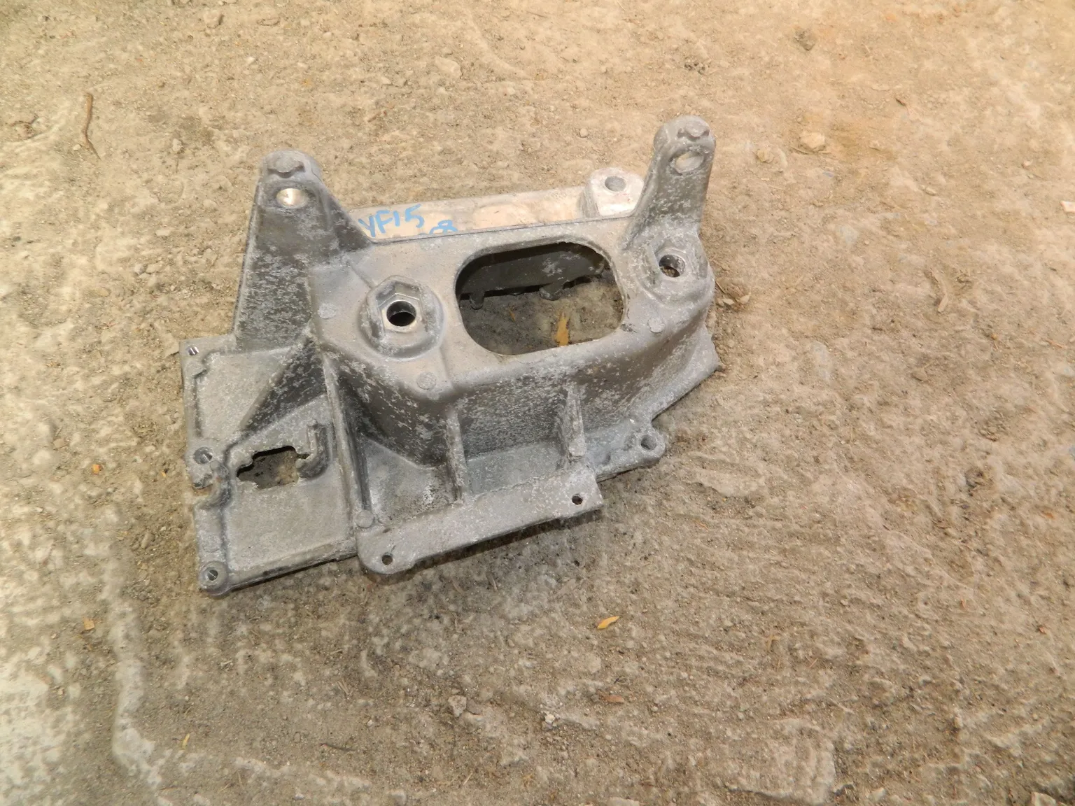 Кронштейн опоры АКПП NISSAN JUKE YF15 (Контрактный) 1005090187