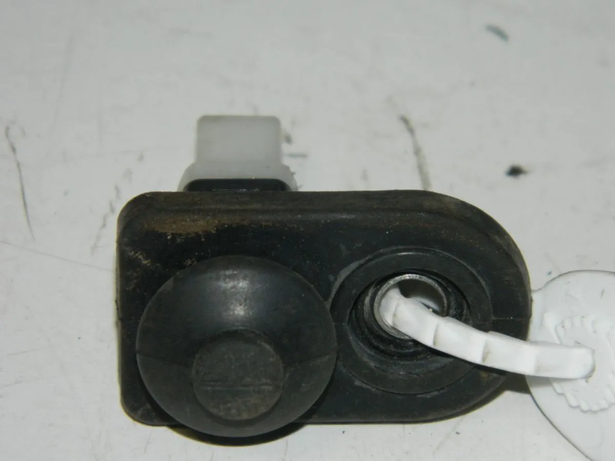 Концевик двери HYUNDAI EQUUS VI G6DA 2013-2015 (Б/У) 35017827