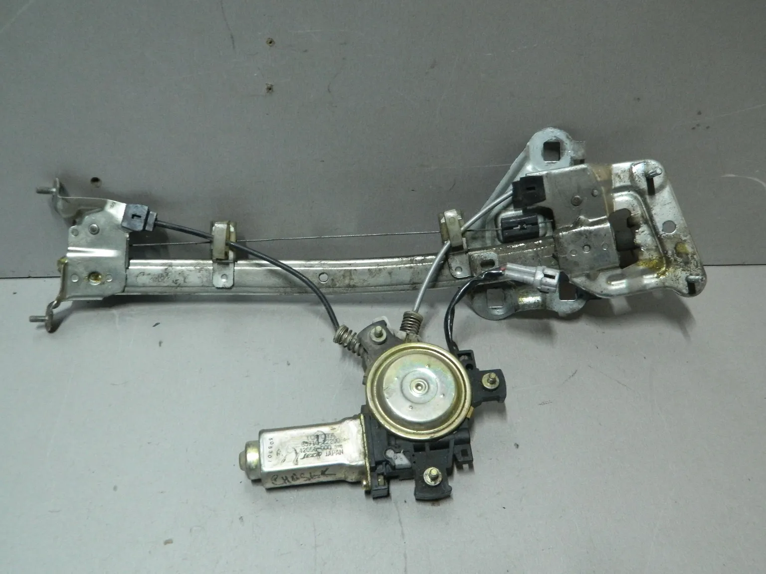 Стеклоподъемник TOYOTA MARK II GX90 Зад Прав (Контрактный) 79591768