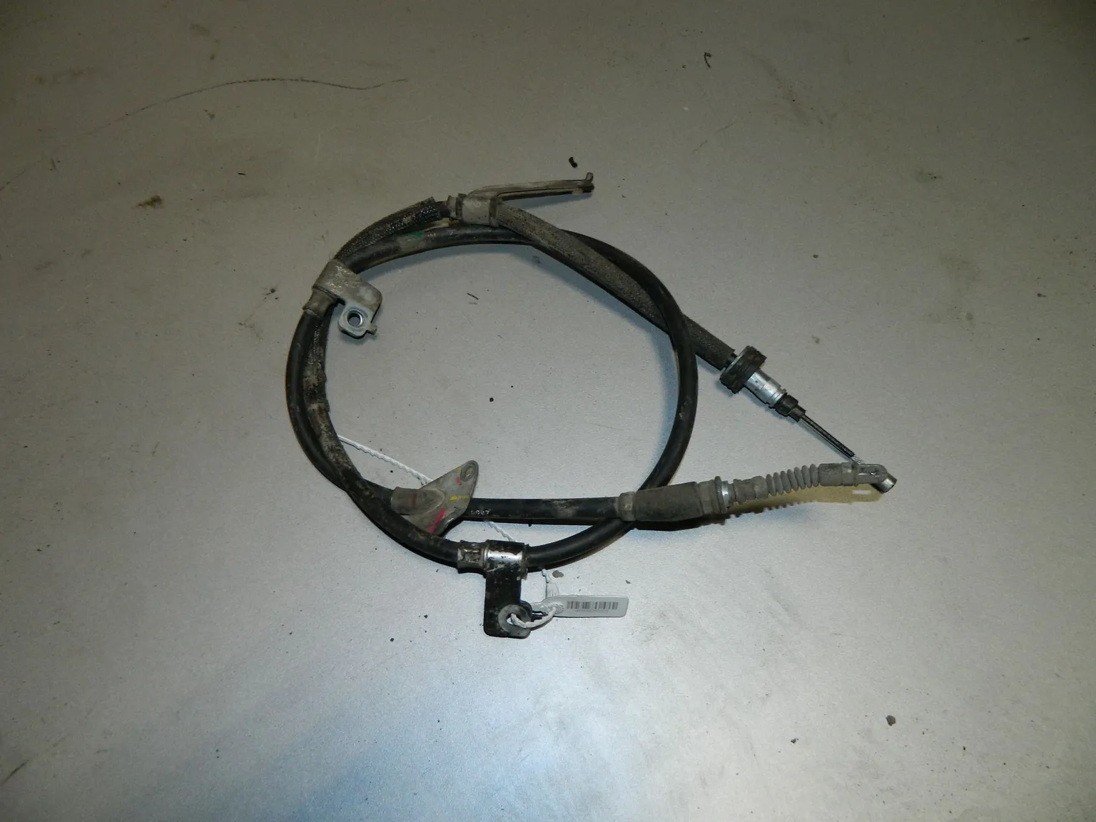 Трос ручника Kia Sportage QL G4NA Зад. Прав (Б/У)