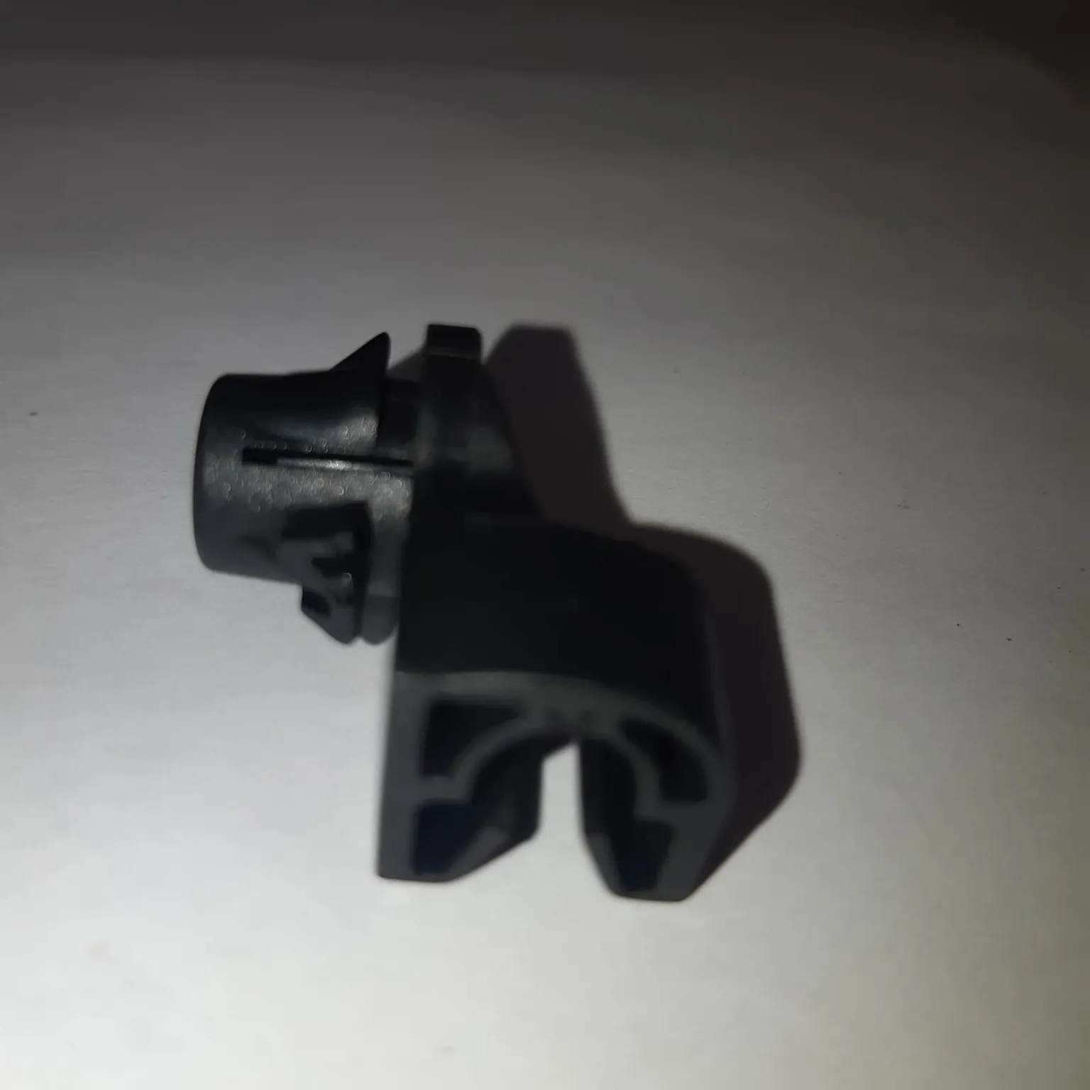 Клипса RENAULT 7705002131 RENAULT Megane