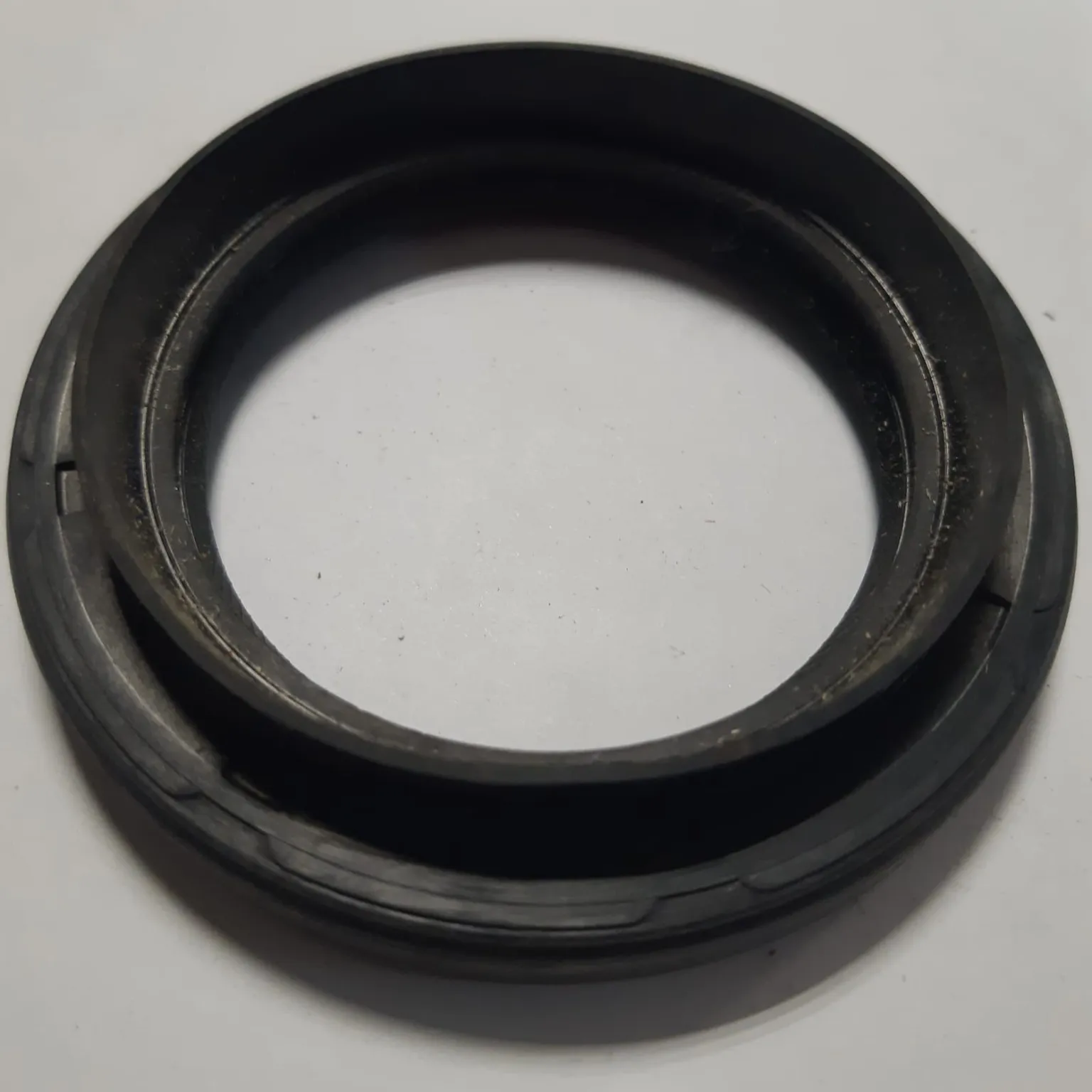 Сальник NOK BH0317E TOYOTA RAV4 50x74x9x15 9031150049