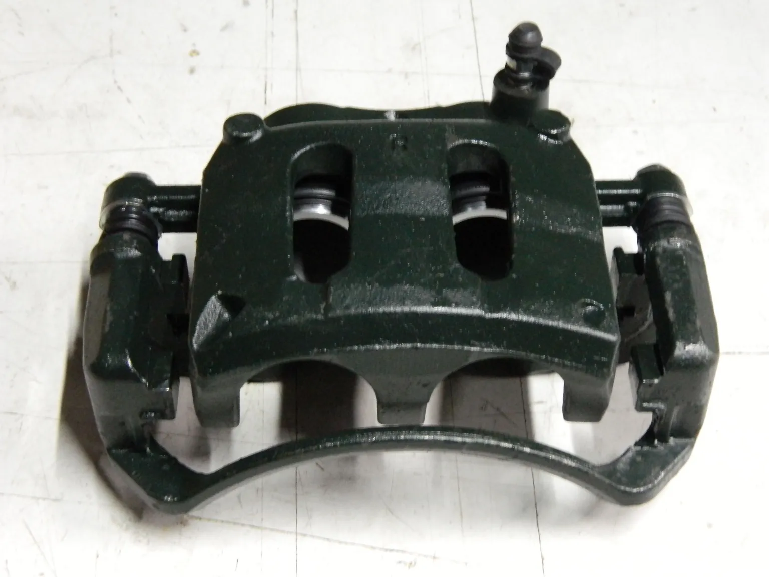 Суппорт тормозной GENERAL PARTS 4100110G02 D21 F/R 2 поршня