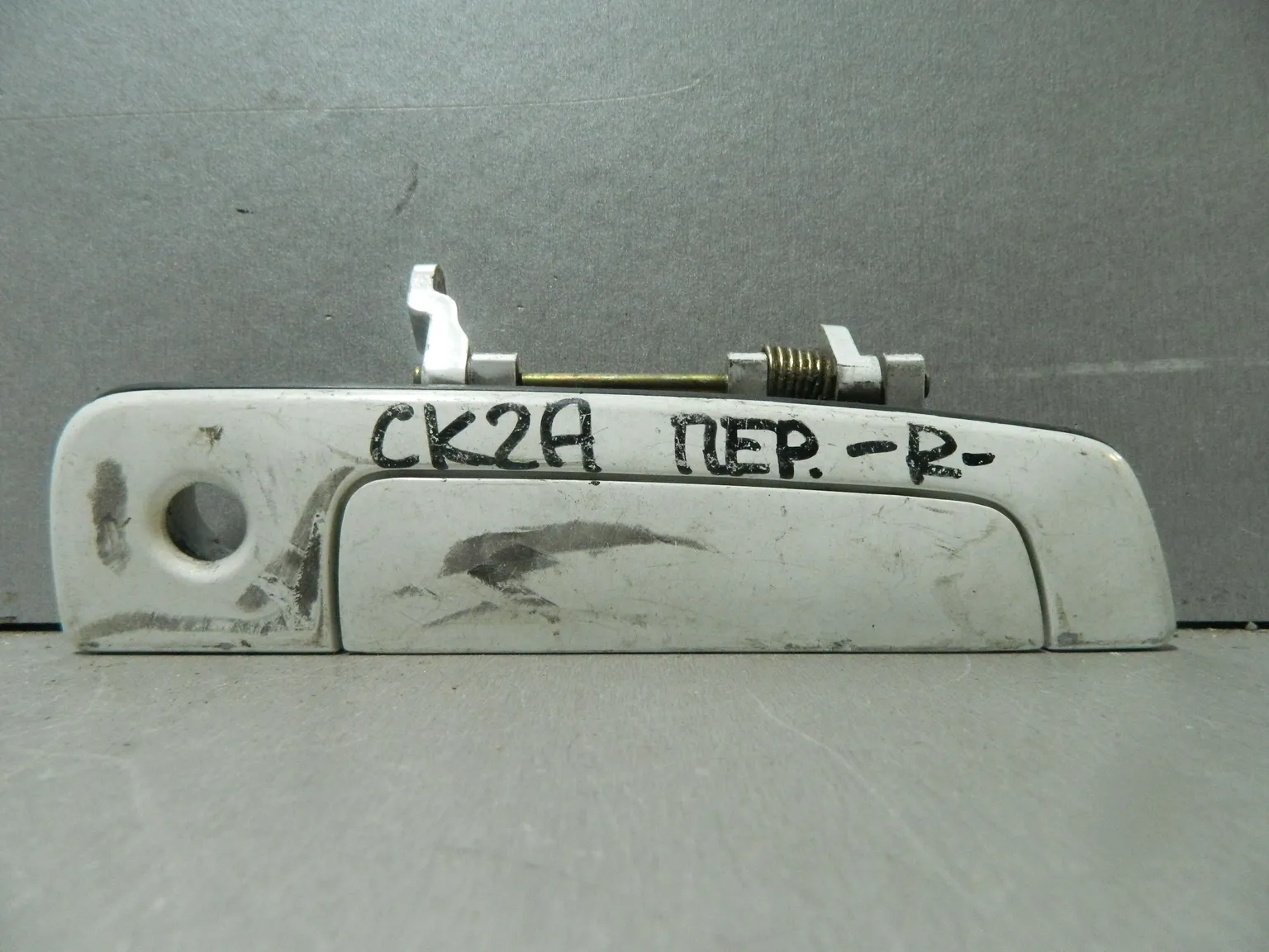 Ручка двери наружная MITSUBISHI LANCER CK2A Перед Прав (Контрактный) 81539903