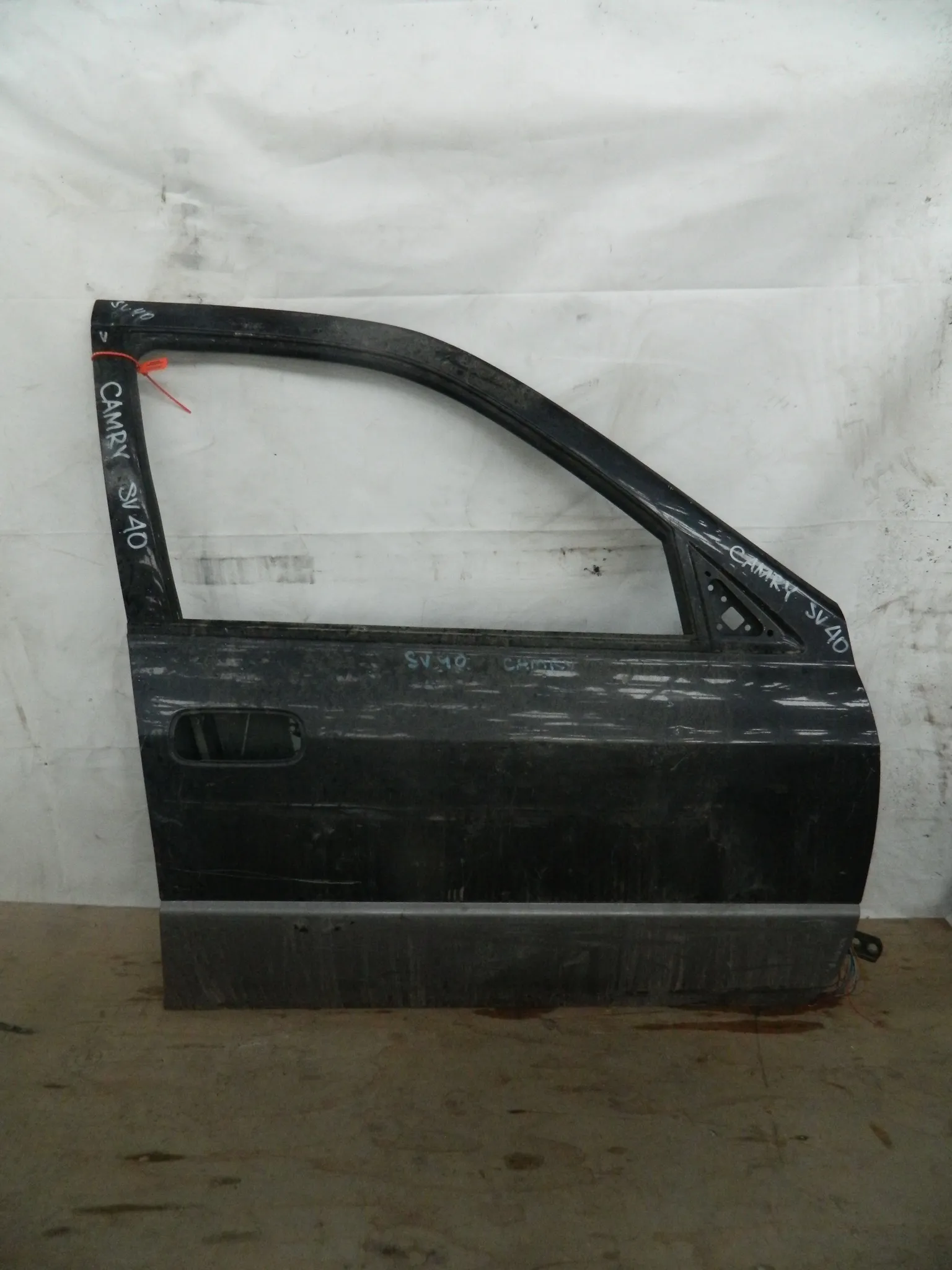 Дверь TOYOTA CAMRY SV40 Перед Прав (Контрактный) 72355849 6700132340