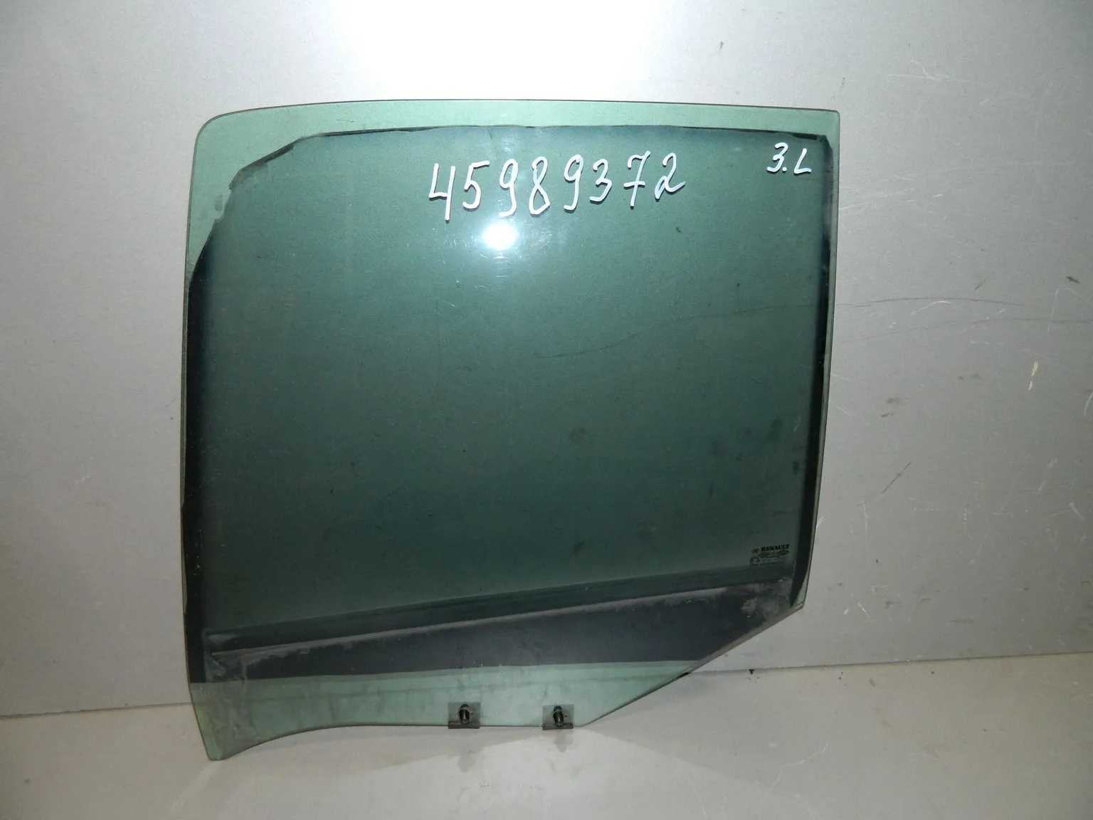 Стекло двери Renault Clio II K4J 711 Зад. Лев (Б/У)