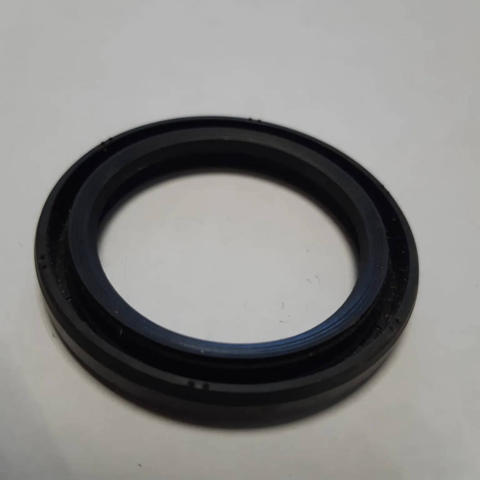 Сальник NOK AH8740H0 MITSUBISHI Sigma,Pajero 37x50x6 MD168055