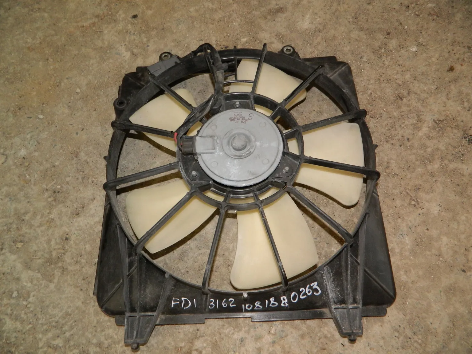 Диффузор радиатора HONDA CIVIC FD1 (Контрактный) 1081880263