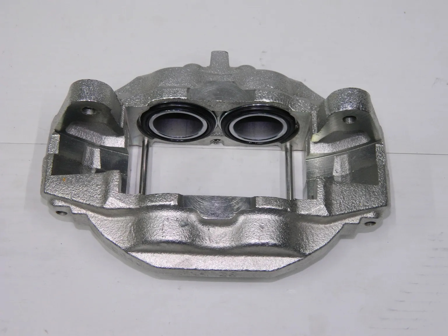 Суппорт тормозной GENERAL PARTS 4773060280 TOYOTA LAND CRUISER URJ200 Перед Прав