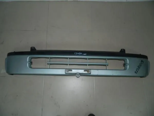 Бампер передний Toyota Hiace LH119 серый (Контрактный) 02380213
