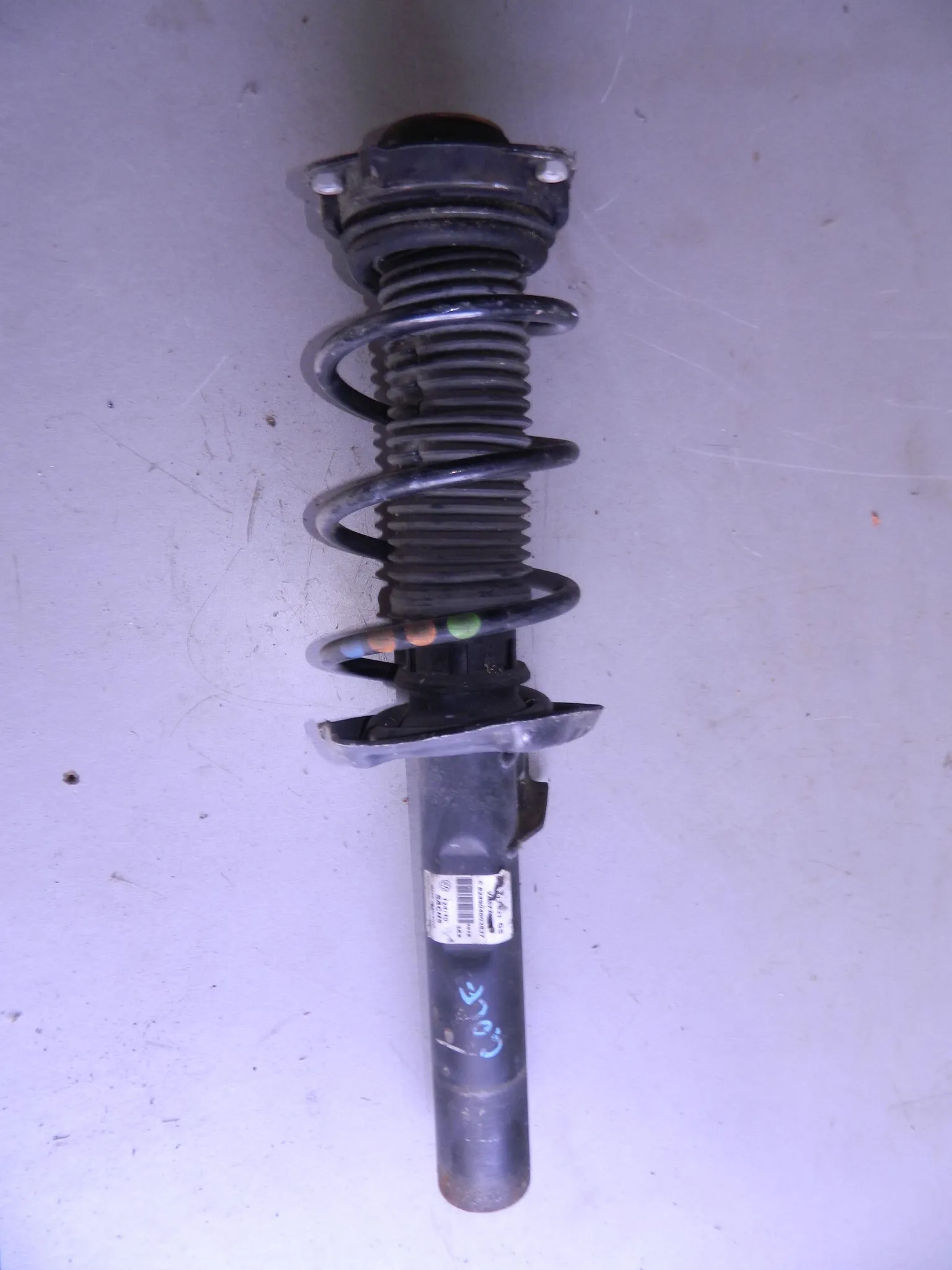 Стойка подвески VOLKSWAGEN GOLF 6 5K1 Перед (Контрактный) 94599935 1T0413031GS