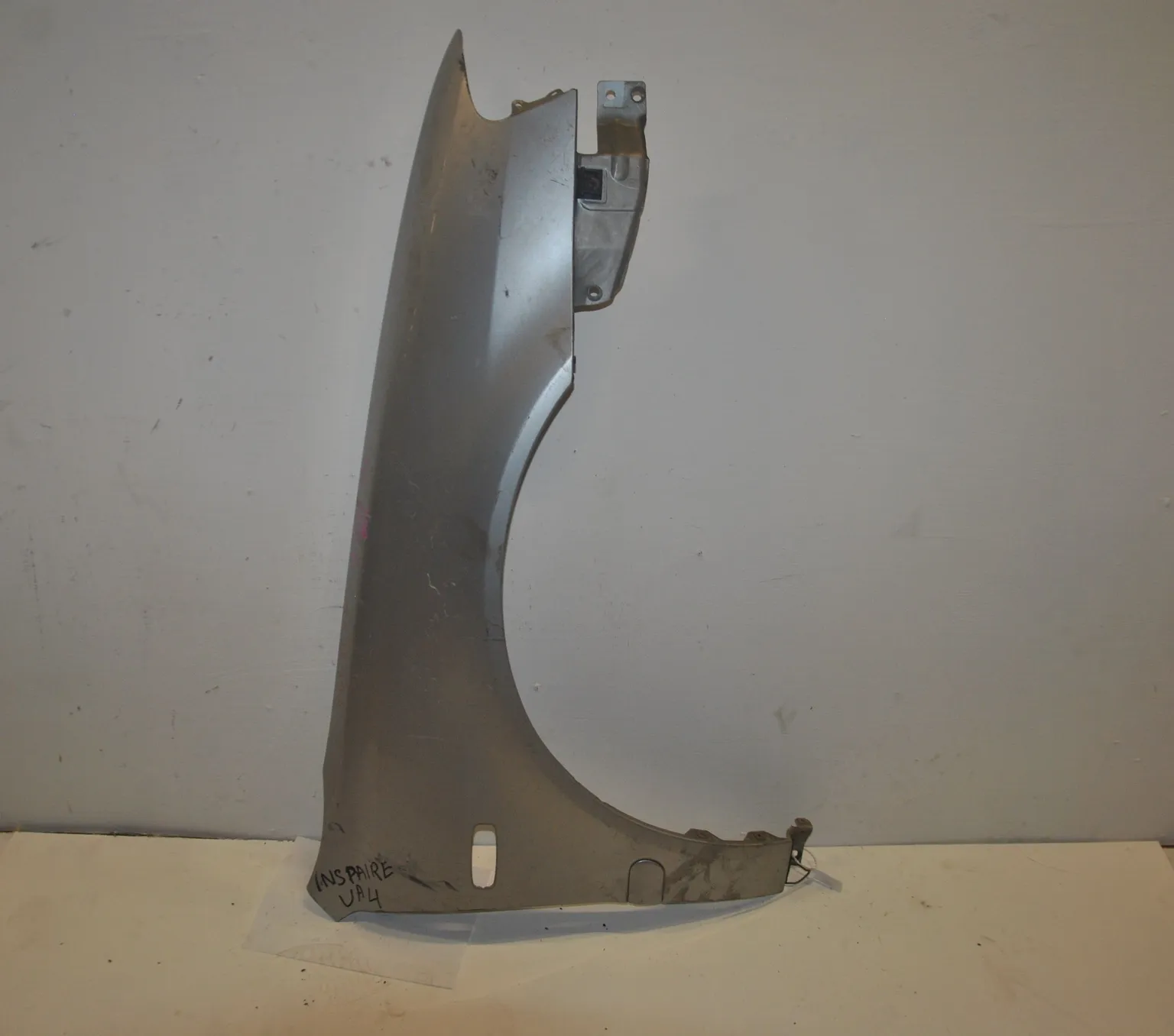 Крыло HONDA INSPIRE UA4 Перед Прав (Контрактный) 46098765