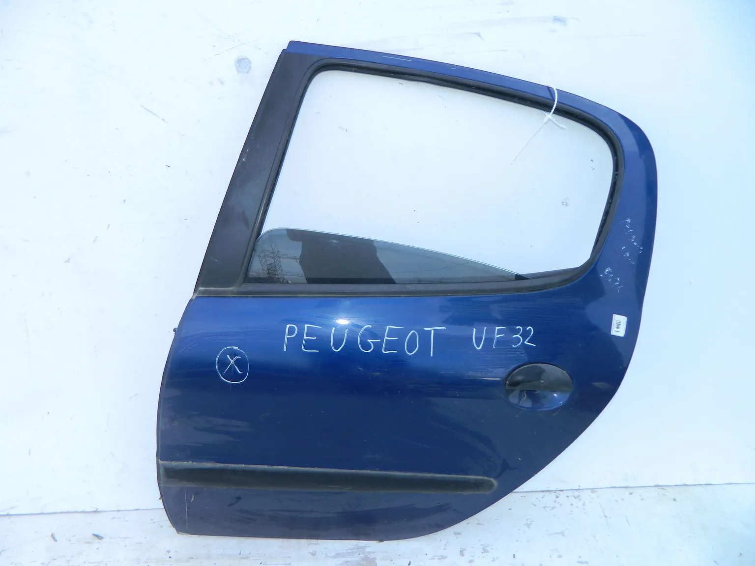 Дверь PEUGEOT 206 2B Зад Лев (Контрактный) 46098133