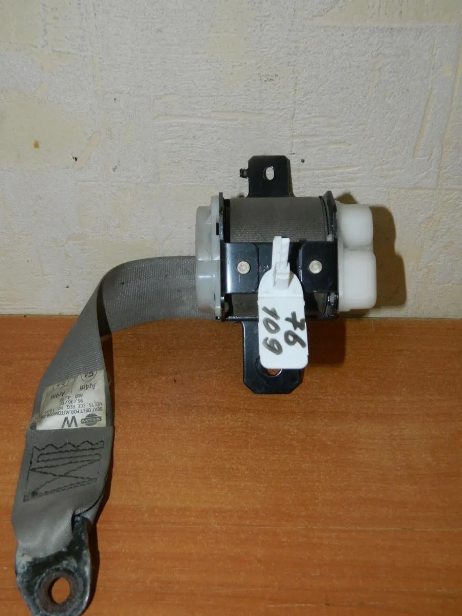 Ремень безопасности NISSAN MAXIMA A32 Зад (Б/У) 76109