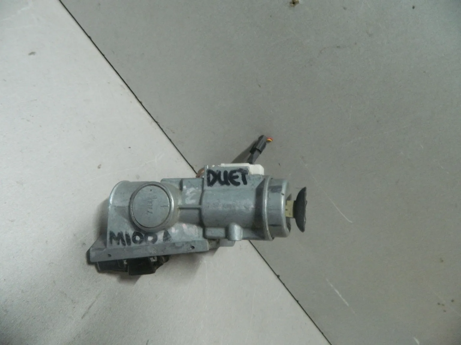 Замок зажигания TOYOTA DUET M100A (Контрактный) 81532037