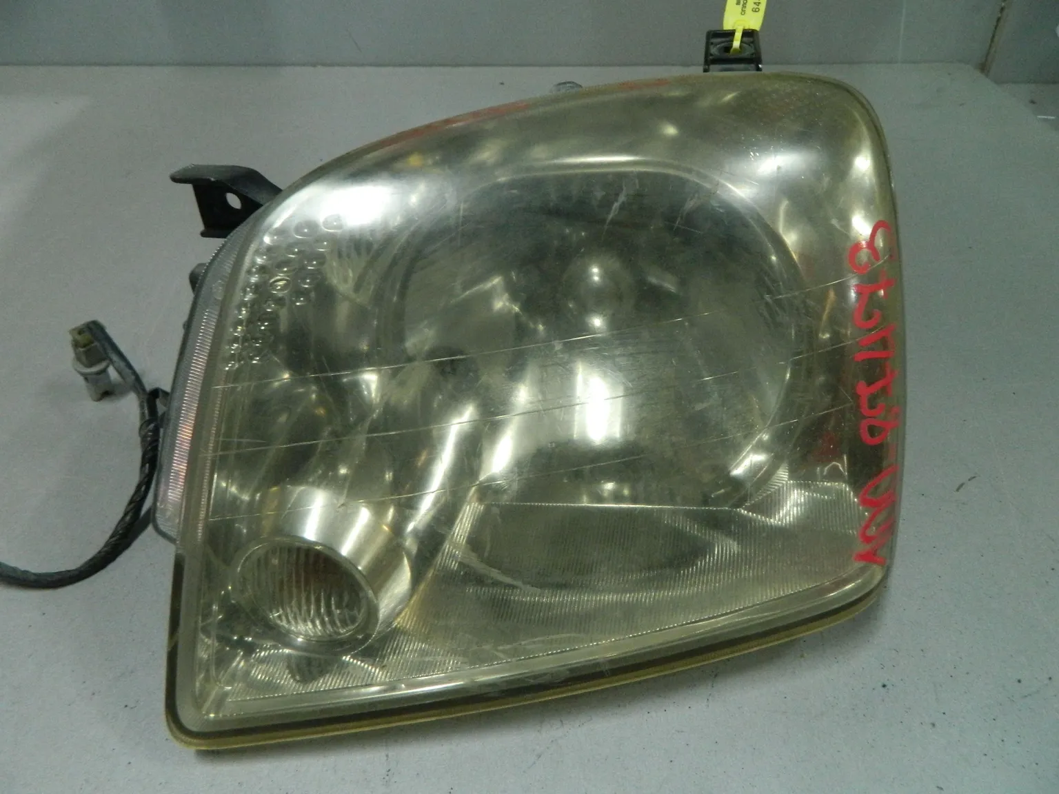 Фара MITSUBISHI DION CR6W Перед Лев (Контрактный) 64492450