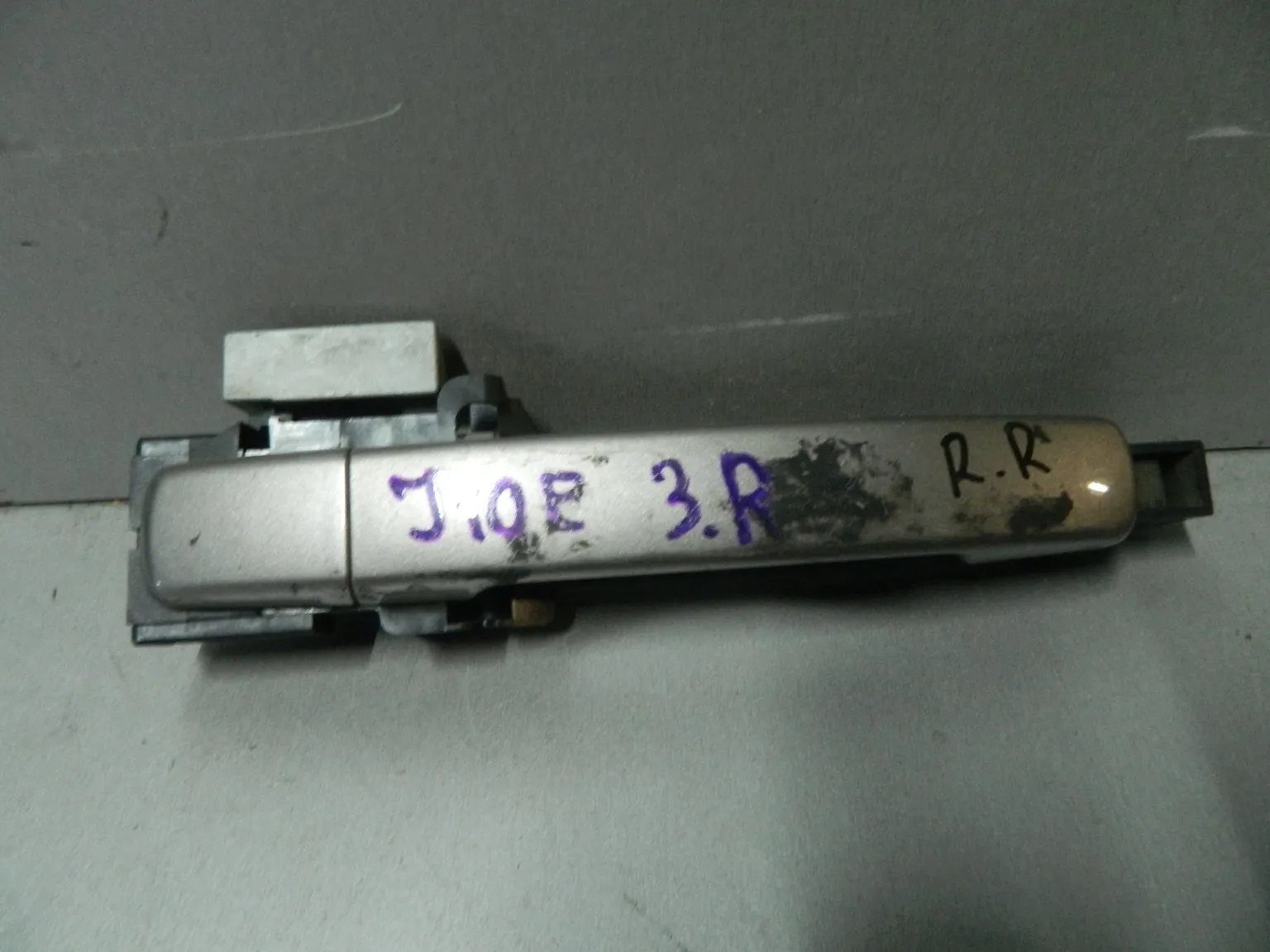 Ручка двери наружная NISSAN QASHQAI J10 Зад Прав (Контрактный) 81528060