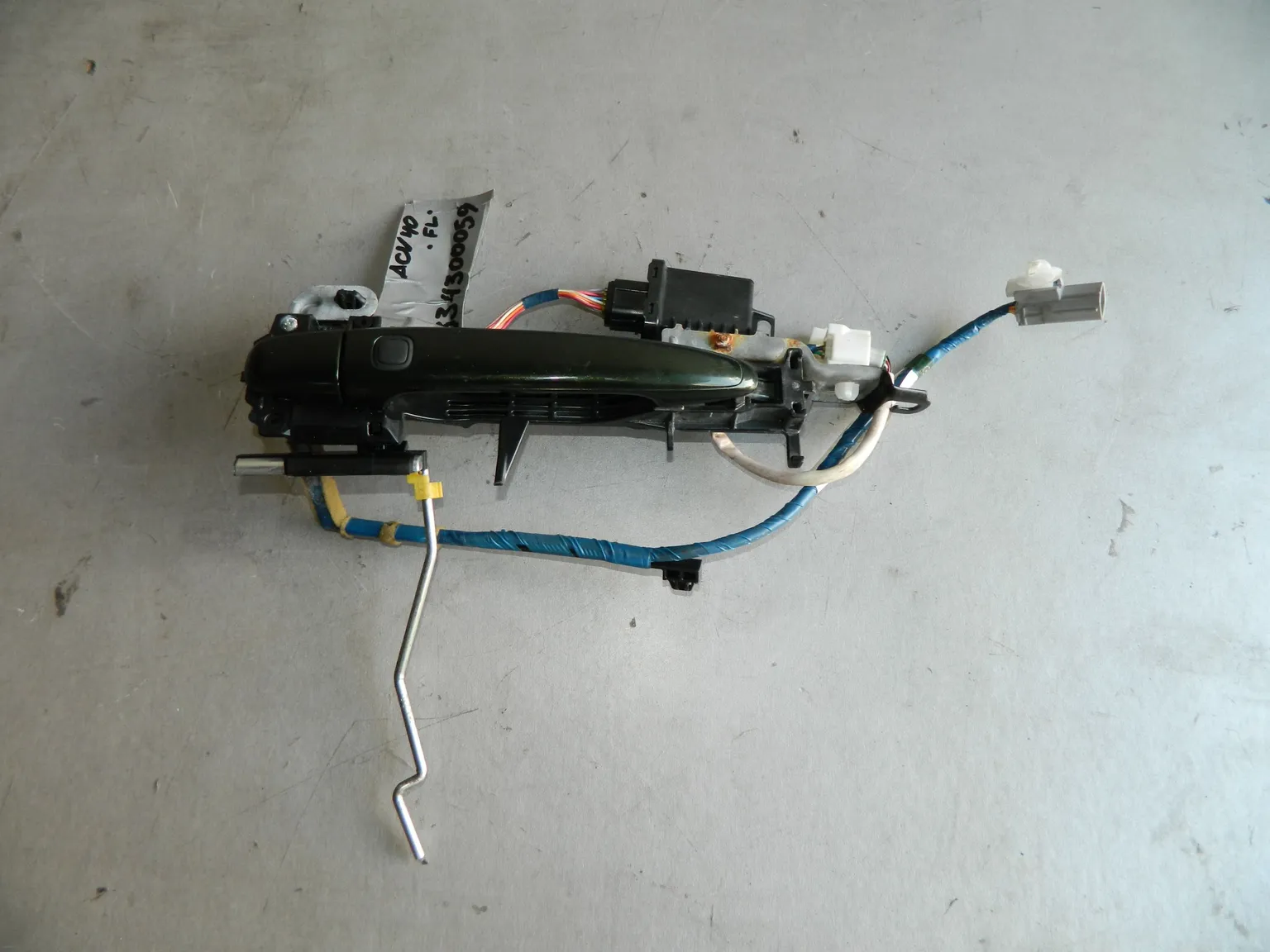 Ручка двери TOYOTA CAMRY ACV40 Перед Лев (Контрактный) 3343300059