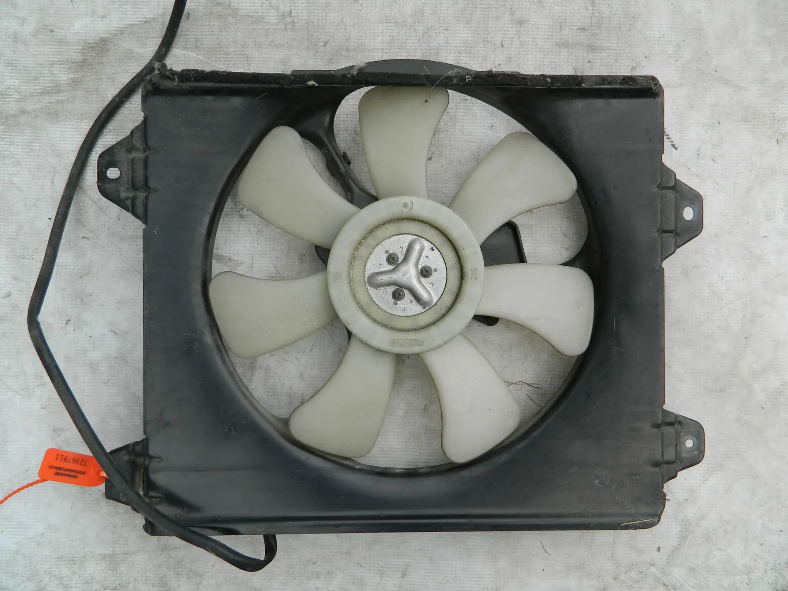 Диффузор радиатора MITSUBISHI RVR N61W (Контрактный) 72367811