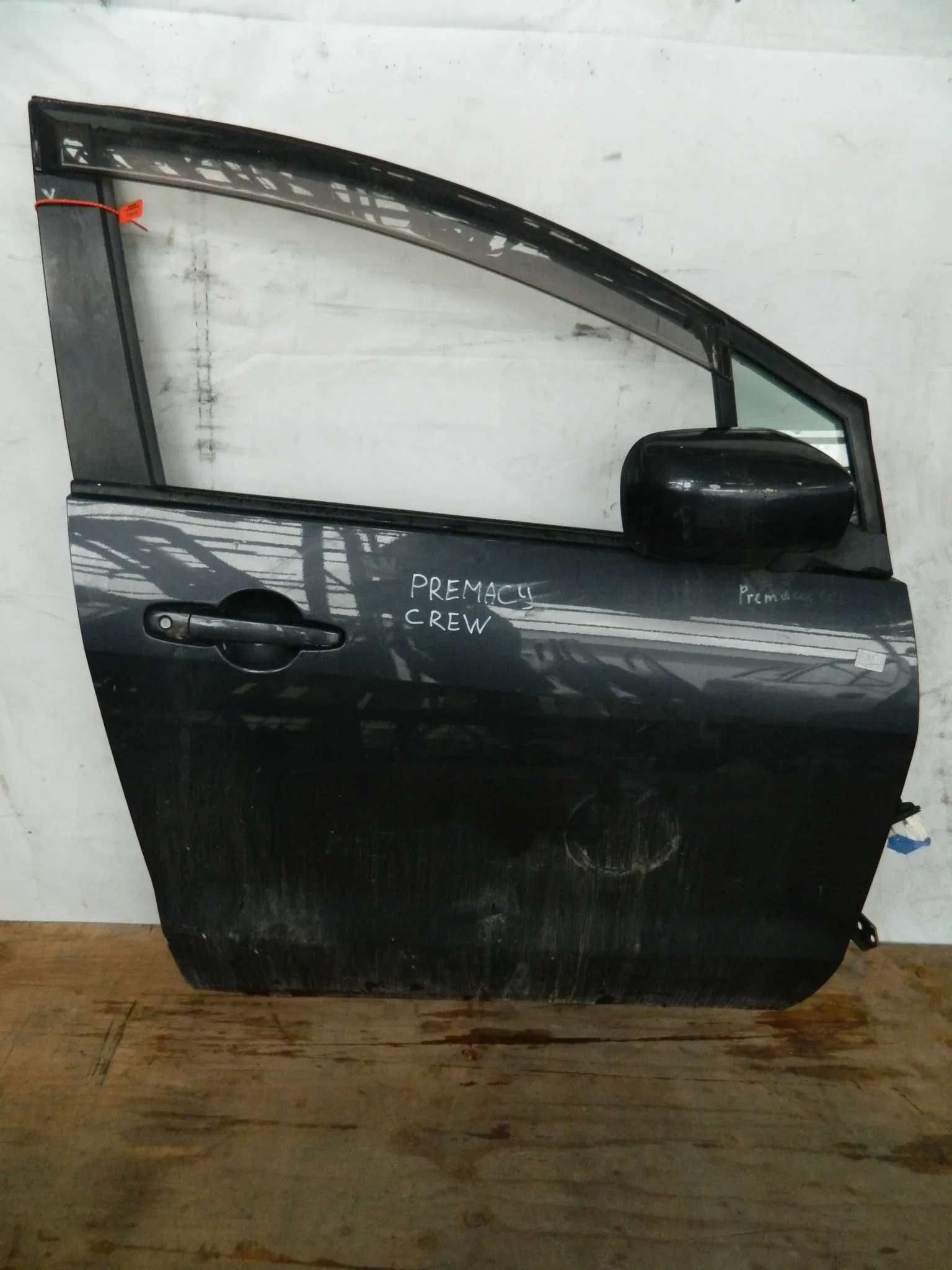 Дверь MAZDA PREMACY CREW Перед Прав (Контрактный) 72355758