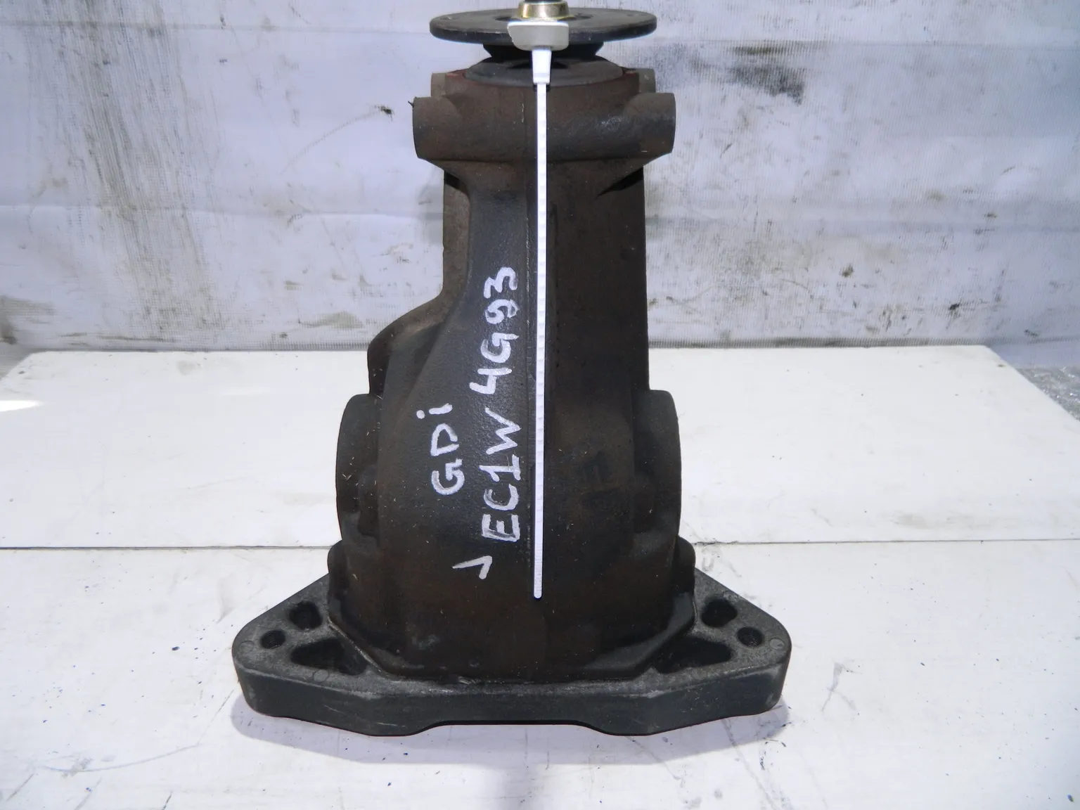 Редуктор MITSUBISHI LEGNUM EC1W 4G93 Зад (Контрактный) 69586211