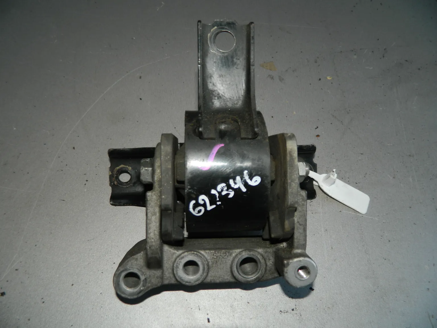 Подушка двигателя MITSUBISHI OUTLANDER CW4W Прав (Контрактный) 45976080