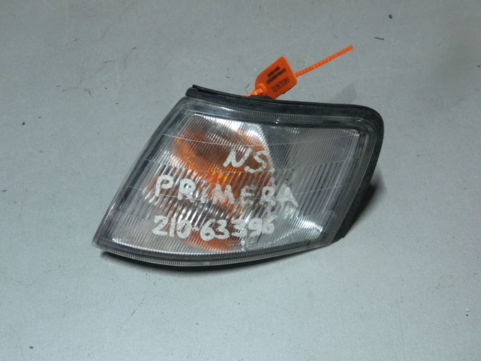 Габарит NISSAN PRIMERA P11 Перед Лев (Контрактный) 72367086