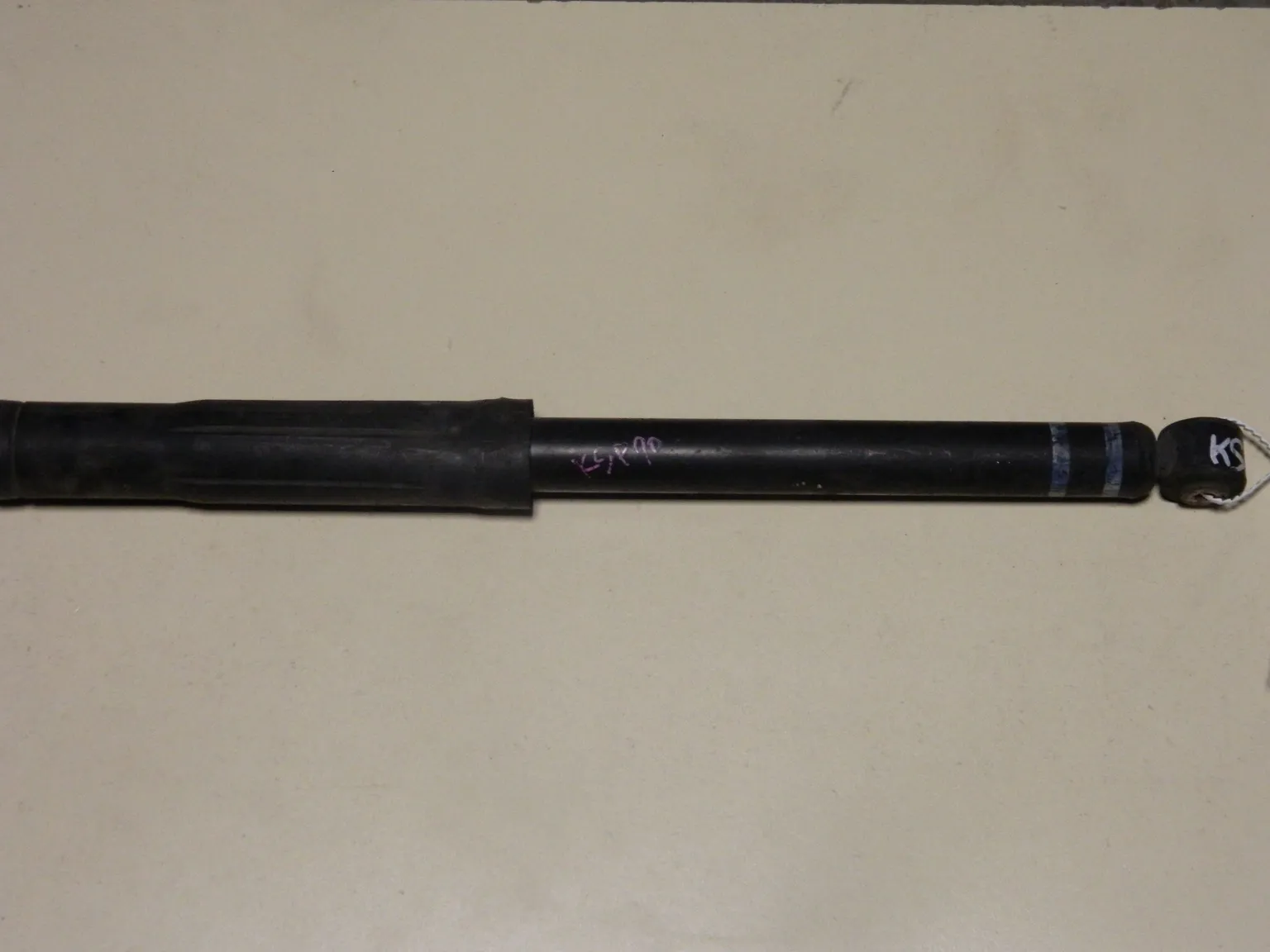 Амортизатор TOYOTA VITZ KCP90 Зад (Контрактный) 45976994