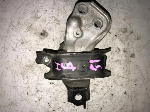 Подушка двигателя TOYOTA YARIS NCP12 1NZFE (Контрактный) 1230521020