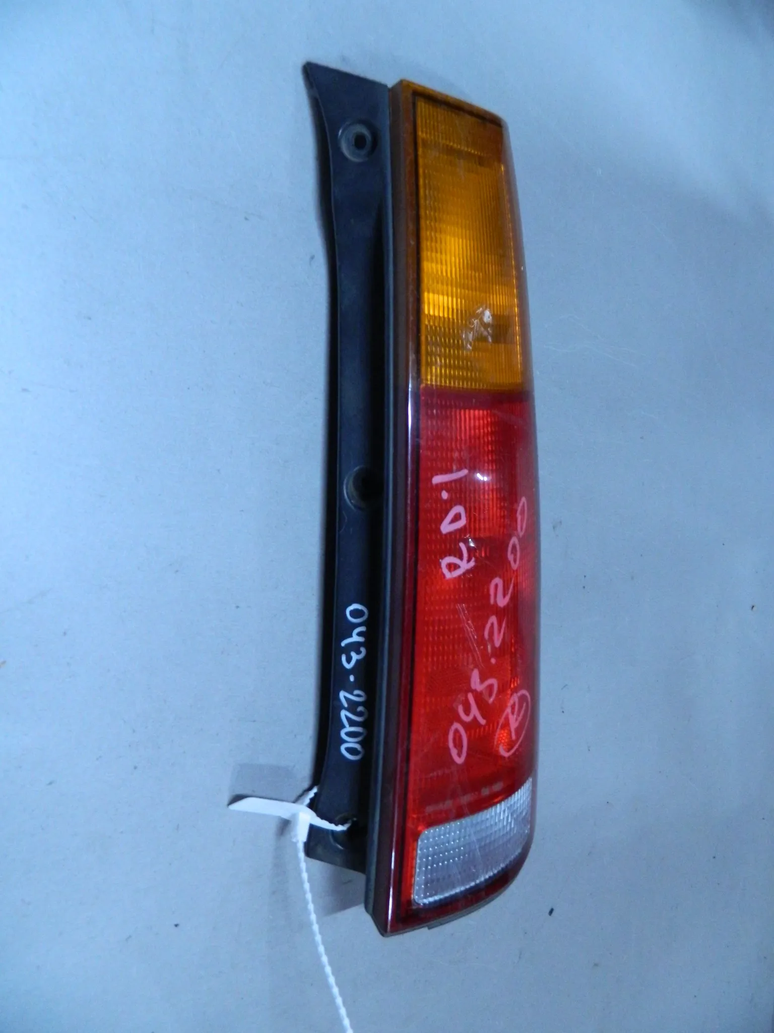 Фонарь HONDA CR-V RD1 Зад Прав (Контрактный) 68000627