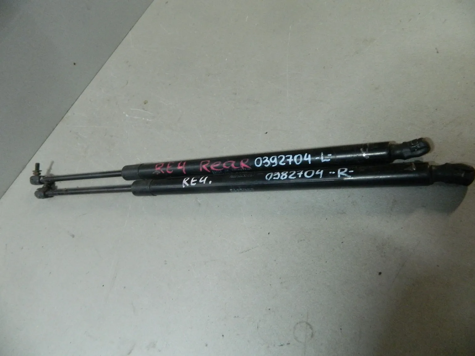 Амортизатор багажника HONDA CR-V RE4 (Контрактный) 81528935