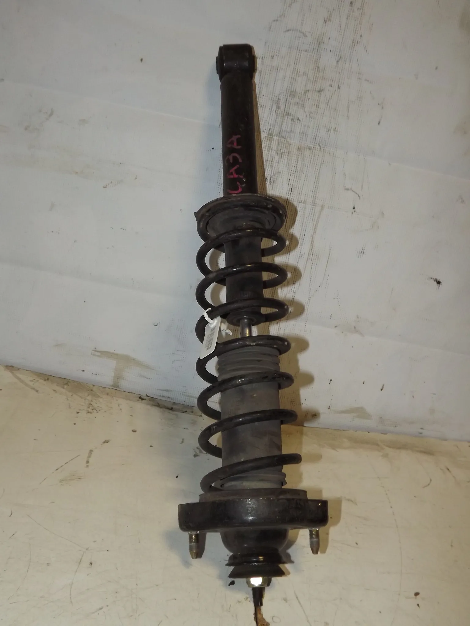 Стойка подвески MITSUBISHI MIRAGE CA3A Зад (Контрактный) 35023515 MR197611