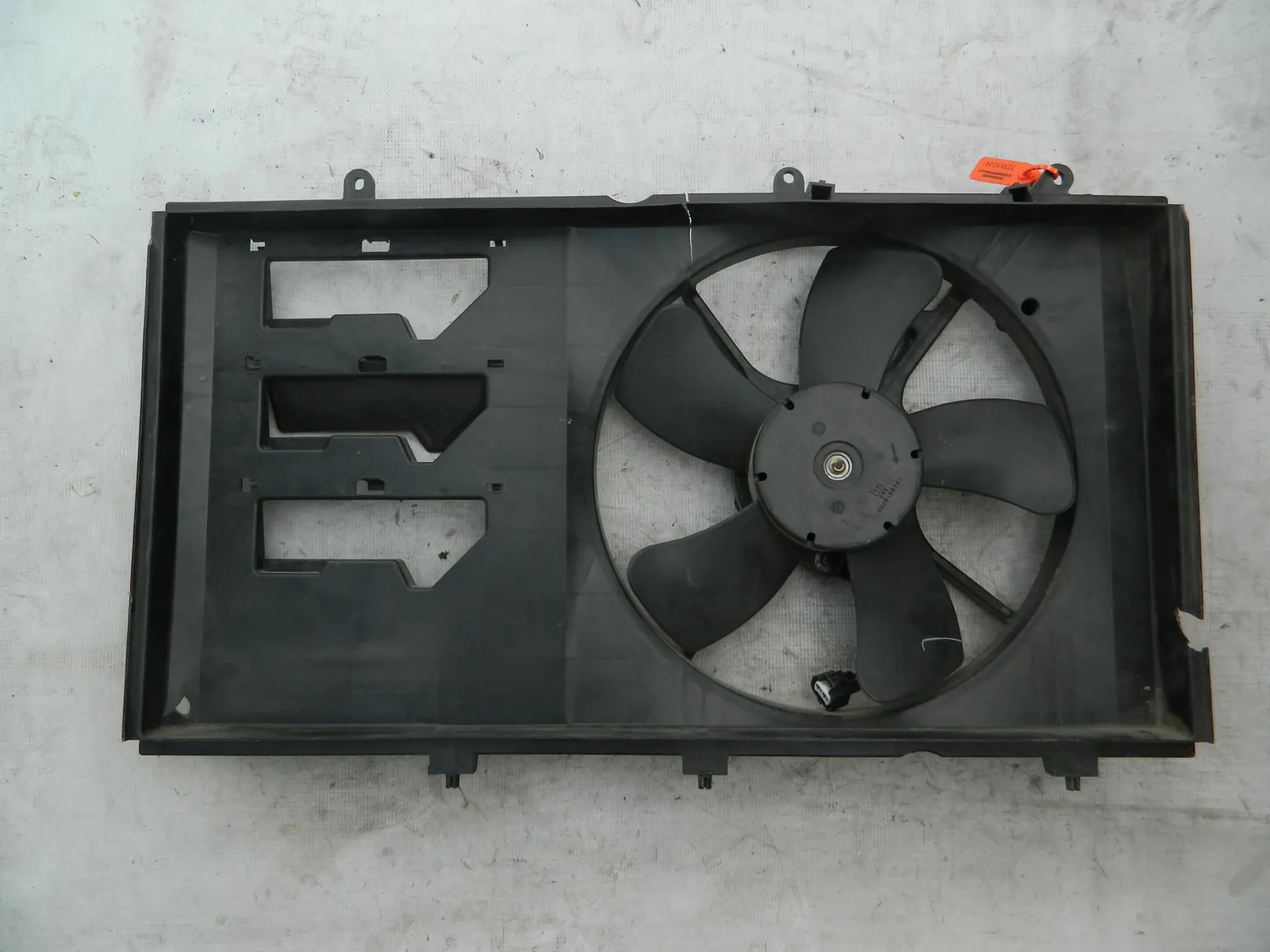 Диффузор радиатора MITSUBISHI LANCER CEDIA CS5W (Контрактный) 72355024