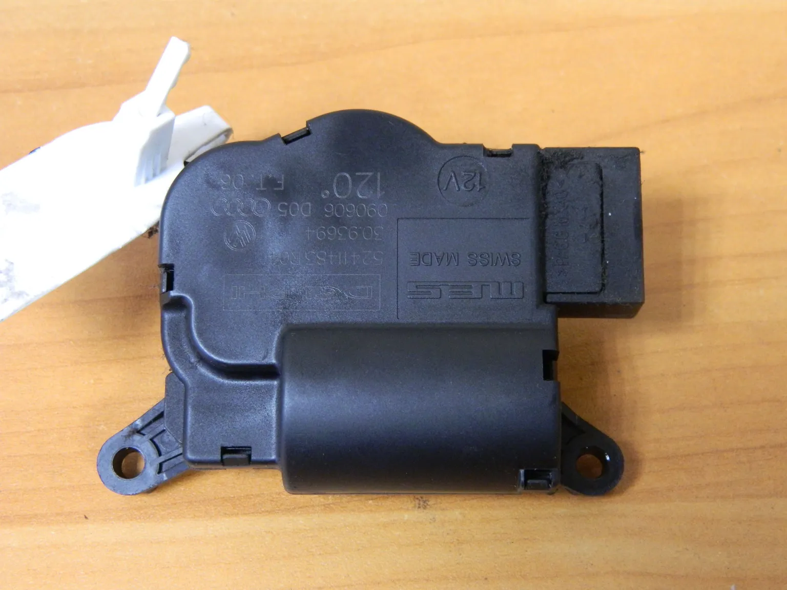 Моторчик заслонки печки AUDI Q7 4L BAR (Б/У) 35020619