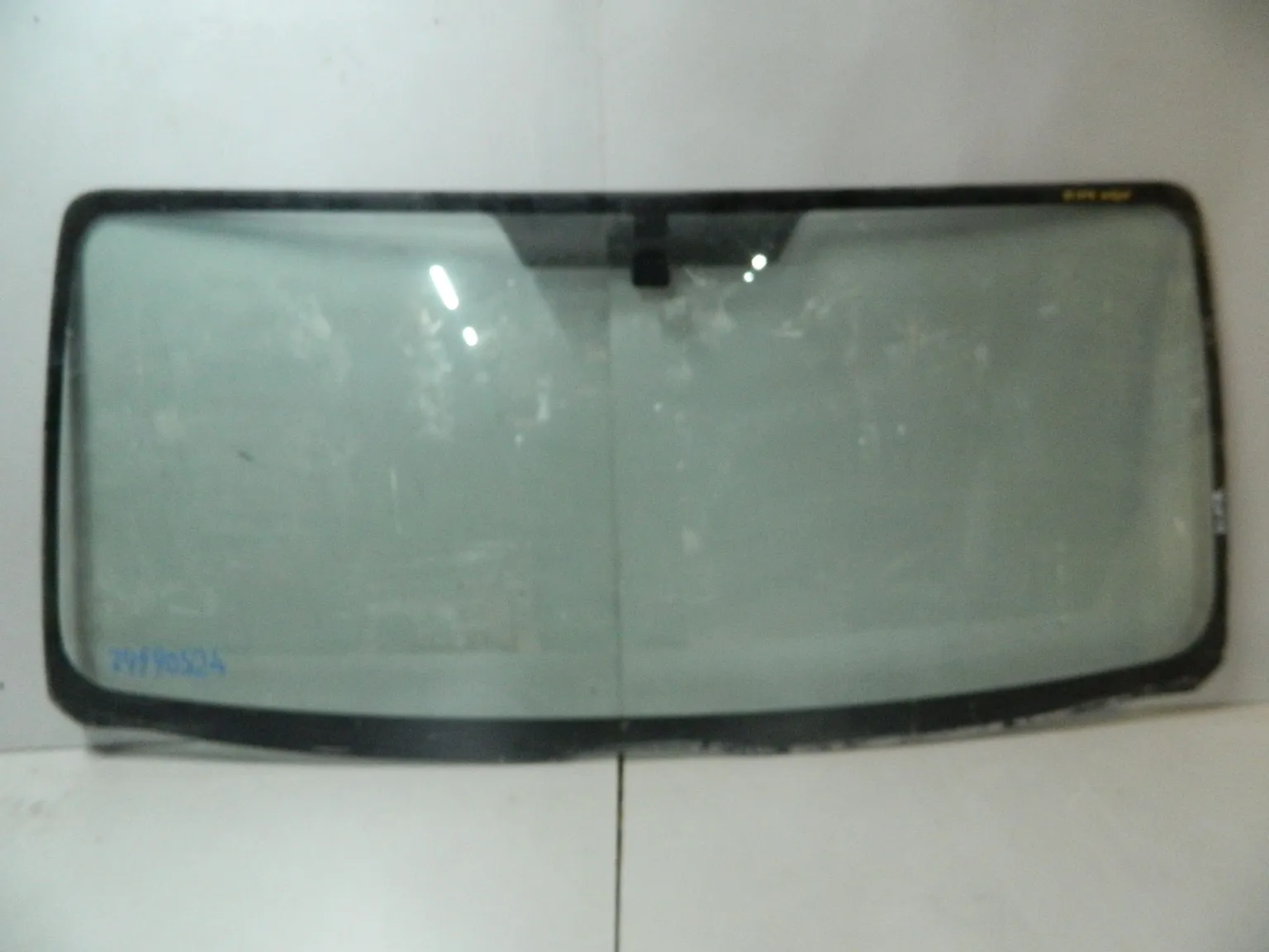 Стекло лобовое TOYOTA HIACE (Контрактный) 79590324