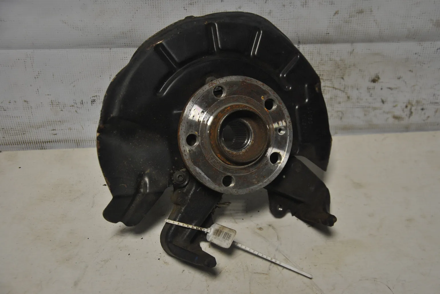 Ступица VOLKSWAGEN POLO 6R1 Перед Лев (Контрактный) 45990379