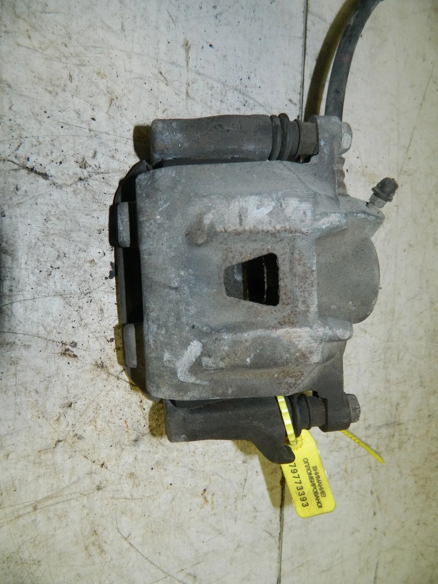 Суппорт TOYOTA ESTIMA ACR30 Зад Лев (Контрактный) 79773393