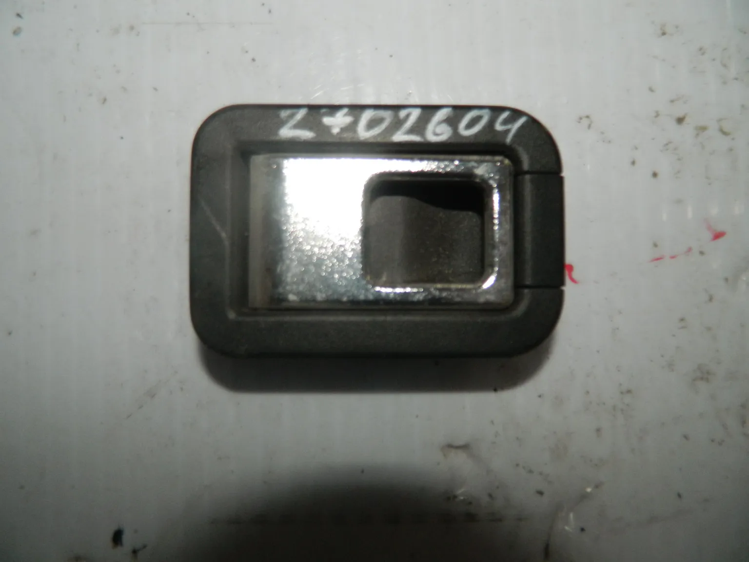 Крепёж багажника LEXUS IS250 GSE20 (Контрактный) 2702604