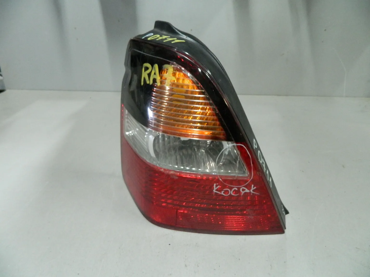 Фонарь HONDA ODYSSEY RA7 Зад Лев 0711 (Контрактный) 64492340