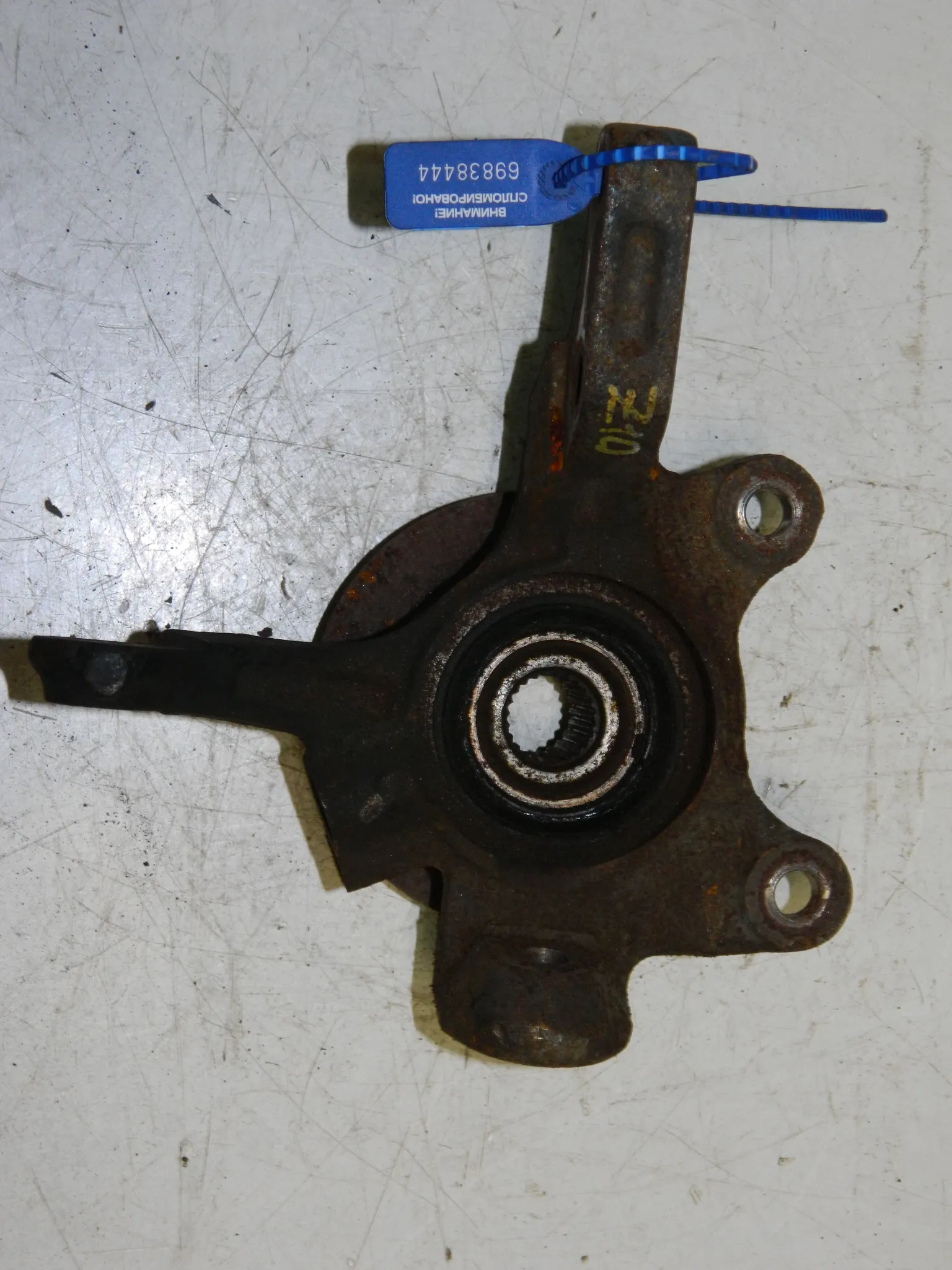 Ступица NISSAN CUBE Z10 Перед Лев (Контрактный) 69838444