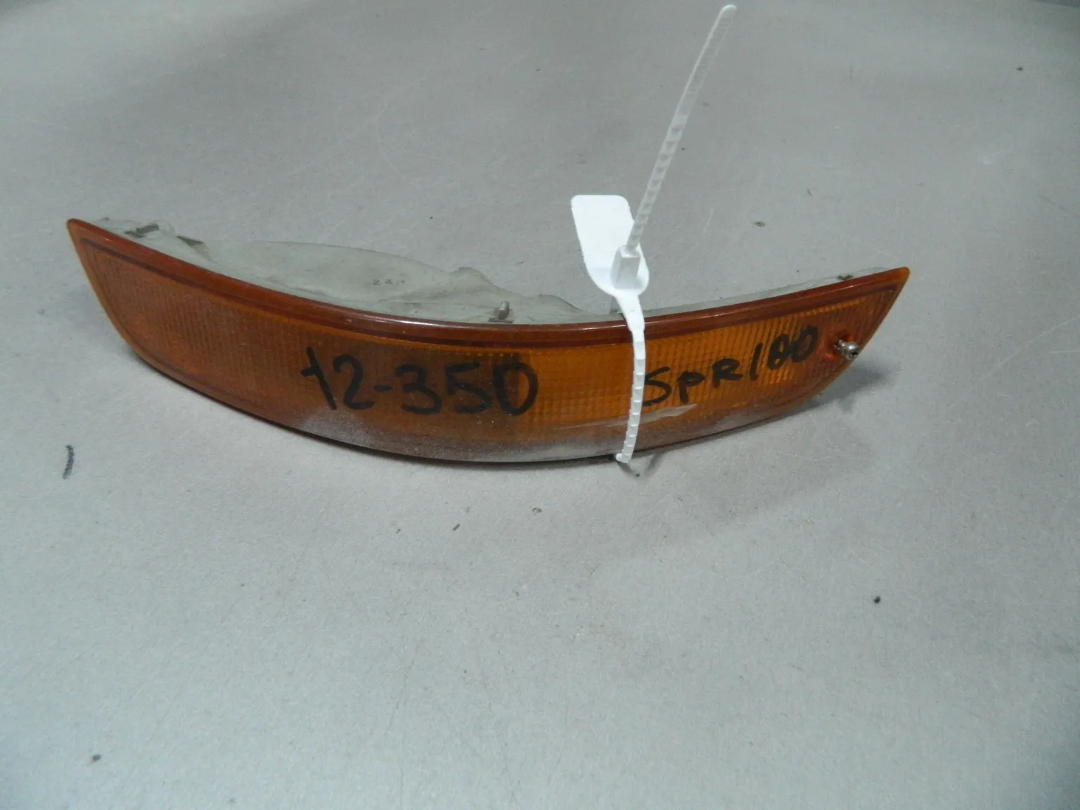 Габарит TOYOTA SPRINTER AE100 Перед Лев 12350 (Контрактный) 69586326