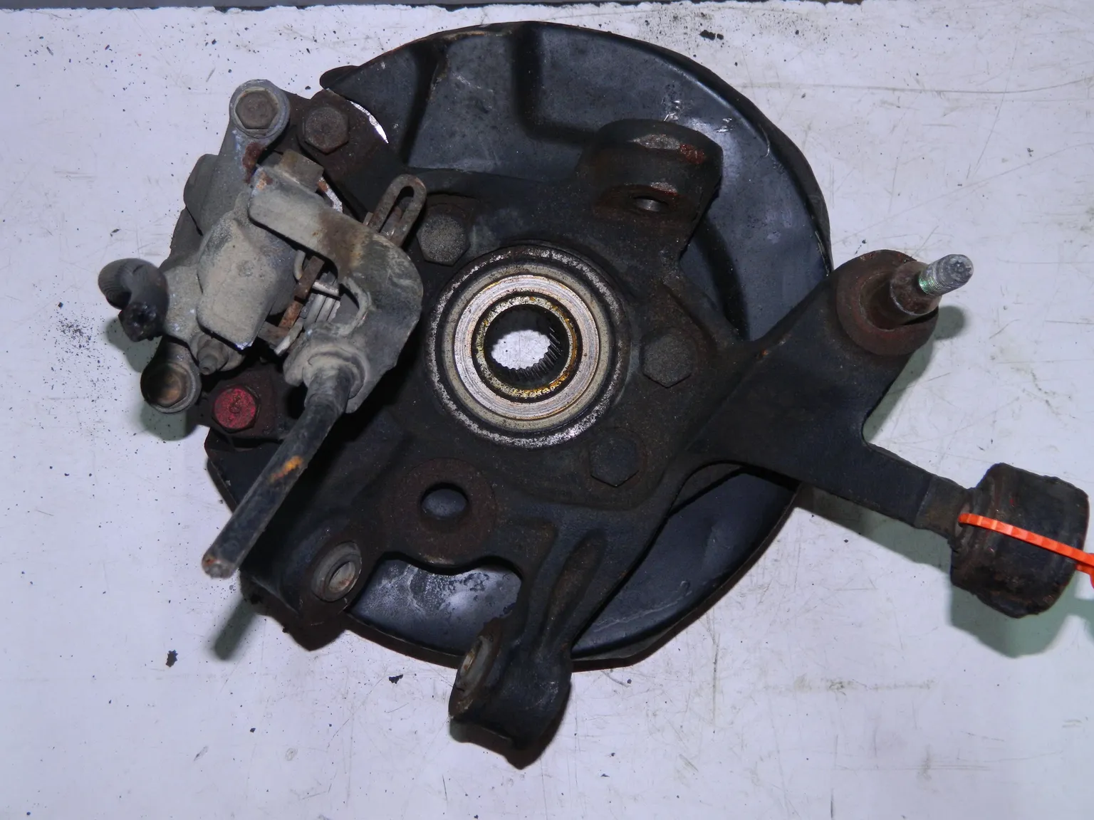 Ступица NISSAN CEFIRO A31 Зад Лев (Контрактный) 65243811